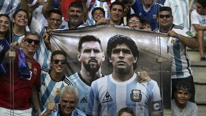 Topul celor mai buni fotbalişti din toate timpurile. Pe ce locuri sunt Messi, Maradona şi Pele