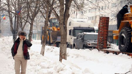 Gigi Becali va fi în lojă la meciul cu Twente: a deszăpezit Vrancea!** Șeful Stelei, mulțumit de acțiune: "A fost și o chestiune de imagine"