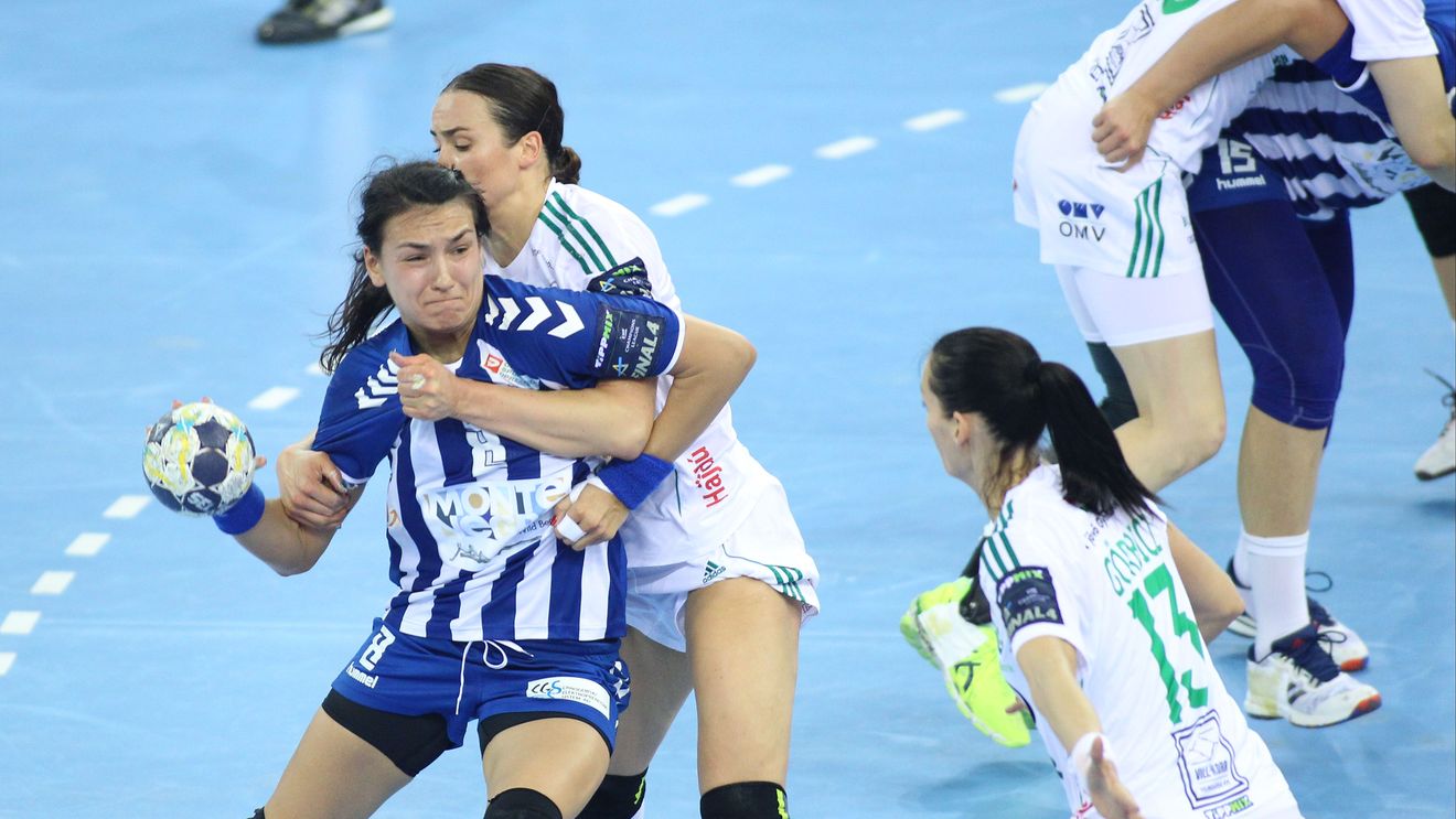 Neagu a izbucnit în plâns la finalul meciului cu CSM, iar viitoarele colege au îmbrățișat-o imediat! Cristina, despre decizia care a lăsat-o fără cuvinte în finala mică a Final Four-ului: "Nu-mi explic asta"