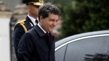 Un apropiat al lui Nicușor Dan dezvăluie discuția purtată la finala EURO 1988, Olanda - URSS. „Cum e posibil?”