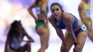 Andrea Miklos a reușit cel mai bun timp al său în acest an și s-a calificat în semifinale la 400 de metri