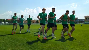 CSC Dumbrăvița va juca șase amicale vara aceasta. Clubul a anunțat o nouă despărțire, dar și alte prelungiri de contracte