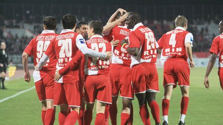 Prime grase pentru dinamoviști!