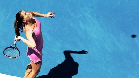 Jelena Jankovici a învins-o pe Victoria Azarenka la Turneul Campioanelor