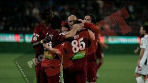 "Dirijorul" Bud!** CFR Cluj - Alba Iulia 3-2