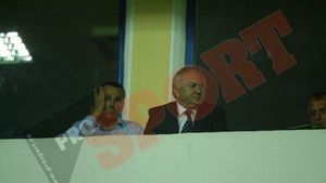 Porumboiu îl ironizează pe Cristi Borcea:** "E îndrăgostit, l-a afectat vopseaua de pe păr și a devenit incontrolabil"