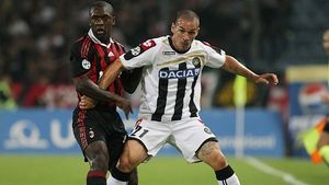 VIDEO Fiorentina l-a luat pe omul care a înscris 100 de goluri într-un an!