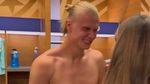 Prințesa Norvegiei a intrat în vestiar și l-a prins pe Erling Haaland dezbrăcat până la brâu! Reacția superstarului când a văzut-o