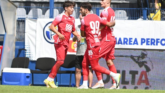 Liderul Ligii 2 a bătut palma cu doi atacanți, unul fost la Dinamo, și e pe cale să se despartă de alți patru jucători | EXCLUSIV