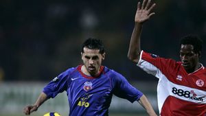 Nicolae Dică a bătut palma cu Dinamo, prin Nicolae Badea. Mesajul preşedintelui clubului din Italia pentru Giovanni Becali: „Noi suntem mafia"