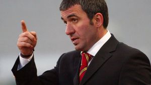 Hagi își critică elevii: "Nu e suficient să joci doar cu numele la Galata, am nevoie de fotbaliști cu foame de succese"