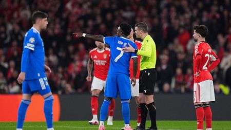 Henry a „explodat” în direct și a găsit vinovatul: „Mă cenzurez pentru că nu vreau să fiu dat afară. E o rușine”