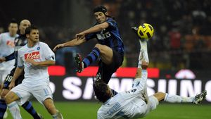 "Chivu ar vrea să plece, să încerce o altă experiență"** Reacția lui Becali după ce presa din Italia a dezvăluit motivul eventualei rupturi dintre român și Inter