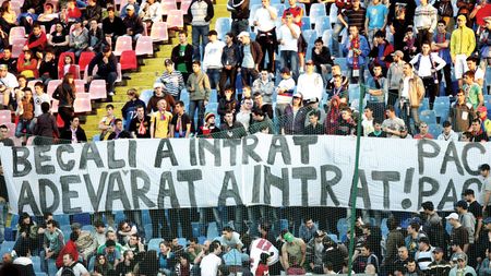 Becali, susținut și înjurat