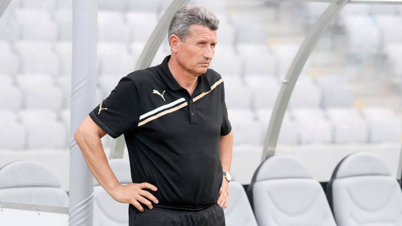 Mulțescu l-a refuzat pe Anghelache: "Pleacă, dom'le de aici!" Marți va fi anunțat noul antrenor al lui Dinamo