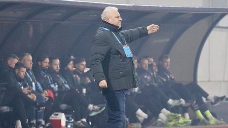 Marius Șumudică s-a dezlănțuit când a fost întrebat despre un posibil „blat” cu Măldărășanu și Niculae: „Te duci la pușcărie!”