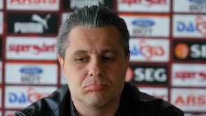 EXCLUSIV Șumudică, anunțat că e OUT de la Astra!** Conceicao, favorit să-l înlocuiască! "Nu e antrenor rău, dar nu are caracter"