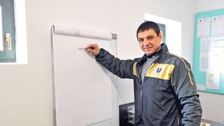 Antrenorul lui "U" Cluj e sigur: "N-avem emoții cu licența"