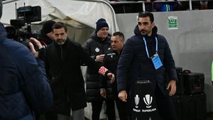 Echipele de start în FCSB - Dinamo. Ce surprize au pregătit Charalambous şi Kopic
