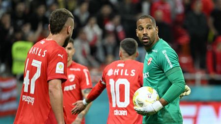 A fost titular la Dinamo și trebuia să se transfere, dar acum s-a operat și mutarea a picat
