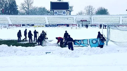 Moldova, sub nămeți! Mobilizare maximă la Iași, acolo unde gazonul stadionului unde se va juca Poli - FCSB a fost acoperit cu zăpadă. Asigurările date de oficiali