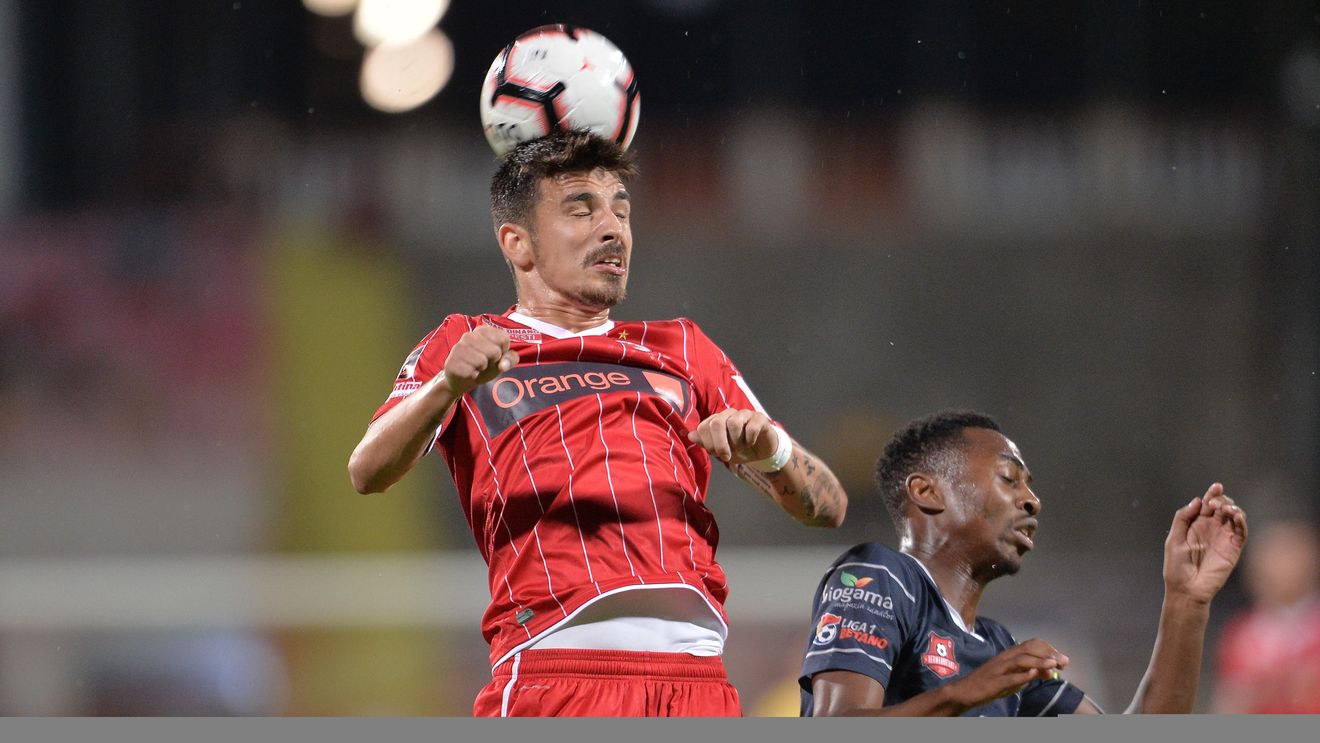 FC Hermannstadt - Dinamo 1-1. "Câinii" își pot lua gândul de la playoff. Mihai Popescu a zguduit transversala în ultima secundă. Cum arată clasamentul