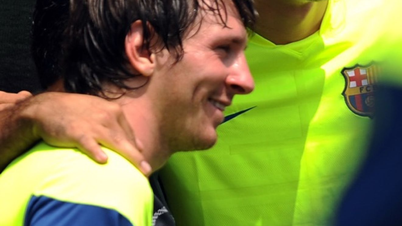 „Messi** e PlayStation!"