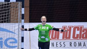 Paula Ungureanu, fenomenală, CSM București, joc în suferință timp de 50 de minute! "Tigroaicele" au trecut de Midtjylland și au rămas neînvinse pe teren propriu în acest sezon