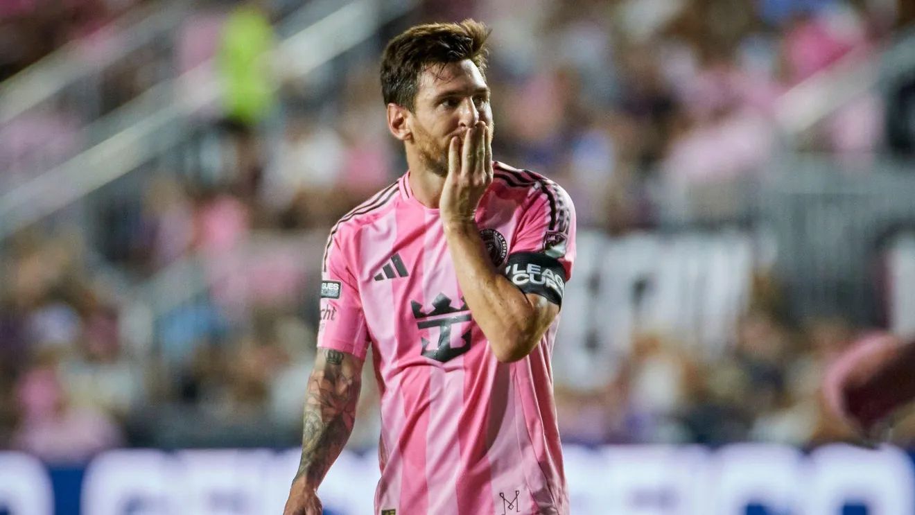 Messi și Inter Miami, călcați în picioare la primul meci din 2026. Un fotbalist care a jucat contra Rapidului acum 20 de ani a râs de apărarea americanilor