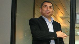 "Bun, rău, cum o fi, mergem cu Rednic în continuare"