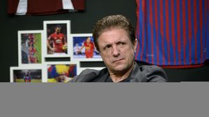 EXCLUSIV | "Nicolas Popescu pare mai apropiat de Busquets". Calitățile moștenite de la fostul căpitan al naționalei și ce îi lipsește fiului lui Gică Popescu 