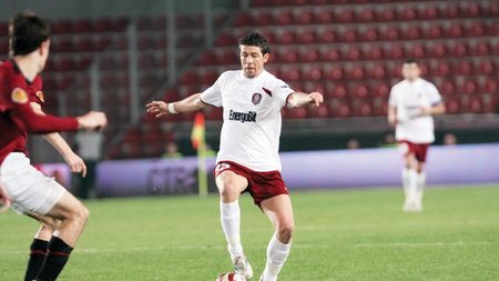 "CFR se bate cu Roma pentru locul 2"