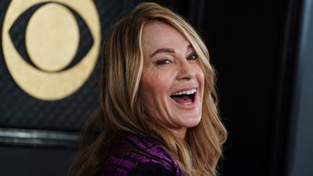 Se împlinesc 48 de ani de când „a explodat” fenomenul Nadia Comăneci. Cum arată primul ei trofeu important din gimnastica internațională | FOTO