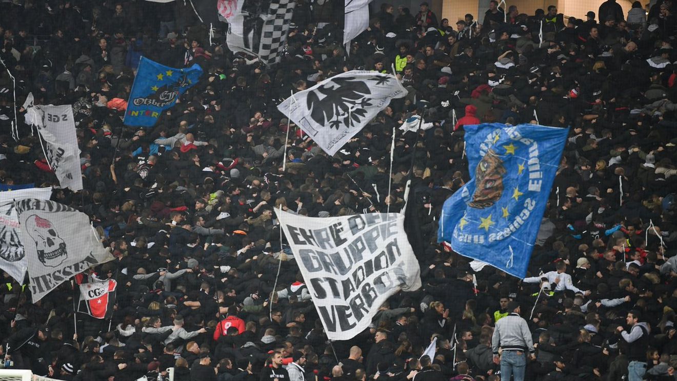 Record sub ochii lui Hațegan. Nemții au umplut "Giuseppe Meazza" pentru returul cu Inter. Zeci de mii de suporteri au făcut deplasarea