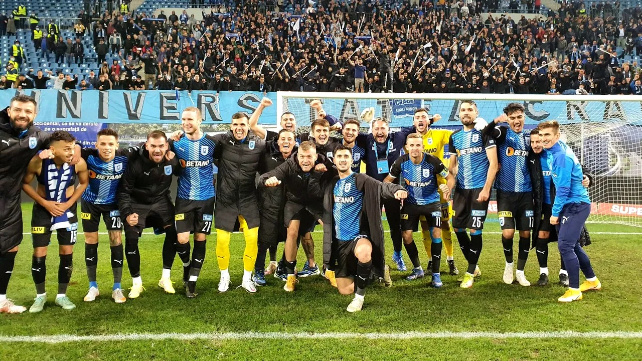Fanii Universităţii Craiova au făcut legea pe stadion în derby-ul Băniei! Ce mesaje au avut pentru suporterii rivalei