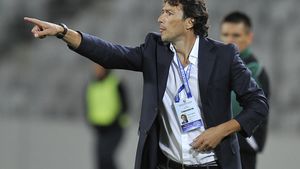 EXCLUSIV | George Ogăraru a găsit Ajaxul de România: "Aduce din spiritul și din filosofia lui Johan Cruyff". FOTO impresionant: cum arăta WhatsApp-ul fostului fundaș după marea victorie de marți seară :)