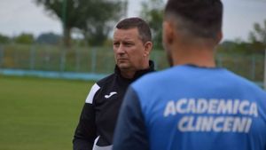 Ionuț Chirilă a început și munca de manager! A plătit un salariu jucătorilor de la Clinceni. Ce sumă a achitat și cum a făcut rost de bani:  „M-am gândit și la buzunarul patronului”