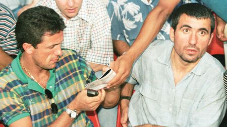 
Așteptați, dar nu ca altădată. Reacții după anunțarea candidaturii lui Gică Popescu la președinția FRF
