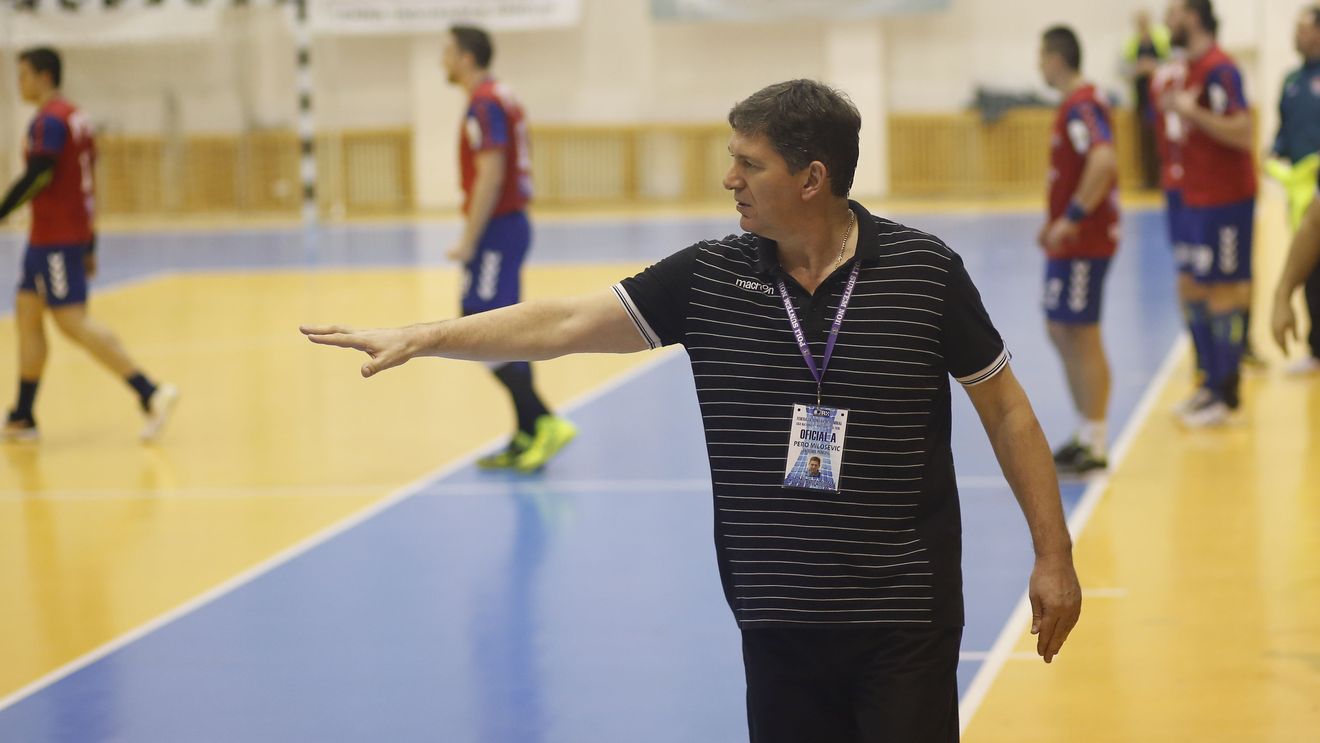 Situație dificilă la o echipă de top din România. Pero Milosevic a răbufnit la Timișoara! „Dacă nu sunt salariile la zi, puteau fi echipamentul și sala. Măcar să avem sala Olimpia la dispoziție, cu aer condiționat, nu cu 45 de grade, situație în care am lucrat"