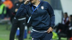 Costel Enache, despre posibila numire ca antrenor la Petrolul: ”Sunt peste tot şi nicăieri. Am fost sunat, dar nicio ofertă concretă”