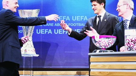 Senzație de deja-vu! Dacă trec de Twente, steliștii pot da tot peste Schalke!** Vezi tabloul complet al "16"-imilor