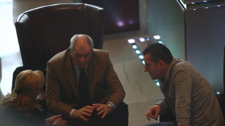 Se întoarce** "Dulăul"?