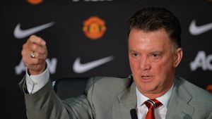 Ultima conferință de presă a lui Van Gaal la United!? VIDEO | Momente incredibile cu antrenorul olandez: "Ce se va întâmpla cu familia mea? Am citit că am fost dat afară" 
