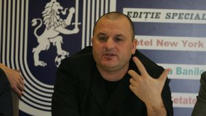 "Arbitrul Onița a fost al 15-lea jucător al Stelei"