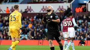 Aguero, cel mai bun marcator străin din istoria Premier League! Argentinianul a mai bătut un record după hat-trick-ul cu Aston Villa. Manchester City a marcat de 6 ori