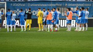 Transferurile iernii n-au confirmat la Universitatea Craiova. Un jucător a plecat deja, alţi doi sunt pe lista disponibilizărilor. EXCLUSIV