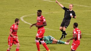 Ce măsuri s-au luat când fanii lui Dinamo au scandat lozinci xenofobe la meciul cu Sepsi! „Centralul” acelui meci, Marius Avram, a rememorat episodul | VIDEO EXCLUSIV ProSport Live