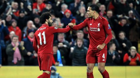 Genți de bani pentru Mohamed Salah și Virgil van Dijk, după câștigarea Premier League! Jucătorii lui Liverpool vor împărți un bonus uriaș