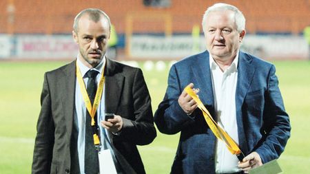 Înainte de meciul cu Steaua, Porumboiu le-a prezentat jucătorilor dubla-promisiune în cazul unei victorii:** "12.000 de euro și nu mai fac ca Gigi!"