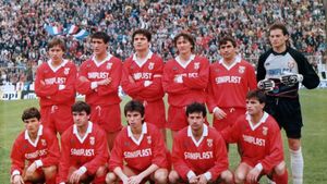 Totul despre colegii mei | Detalii din interiorul celui mai "greu" vestiar al lui Dinamo din ultimii 30 de ani: "Dacă mergea la bere cu noi, știa toată conducerea". Cine se pregătea și în somn și când îl punea "Il Luce" pe Dănuț Lupu să execute loviturile libere: "Tu ești prea nesimțit"